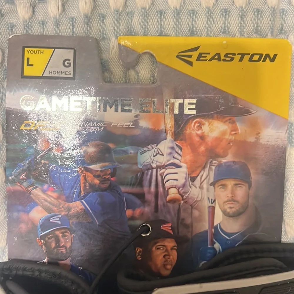 NWT Easton baseball gloves. Size Large Youth